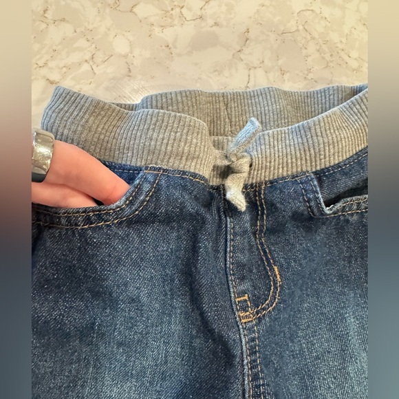 The childrens place - 2T - Blue Denim Kids Jeans - Picture 2 of 5